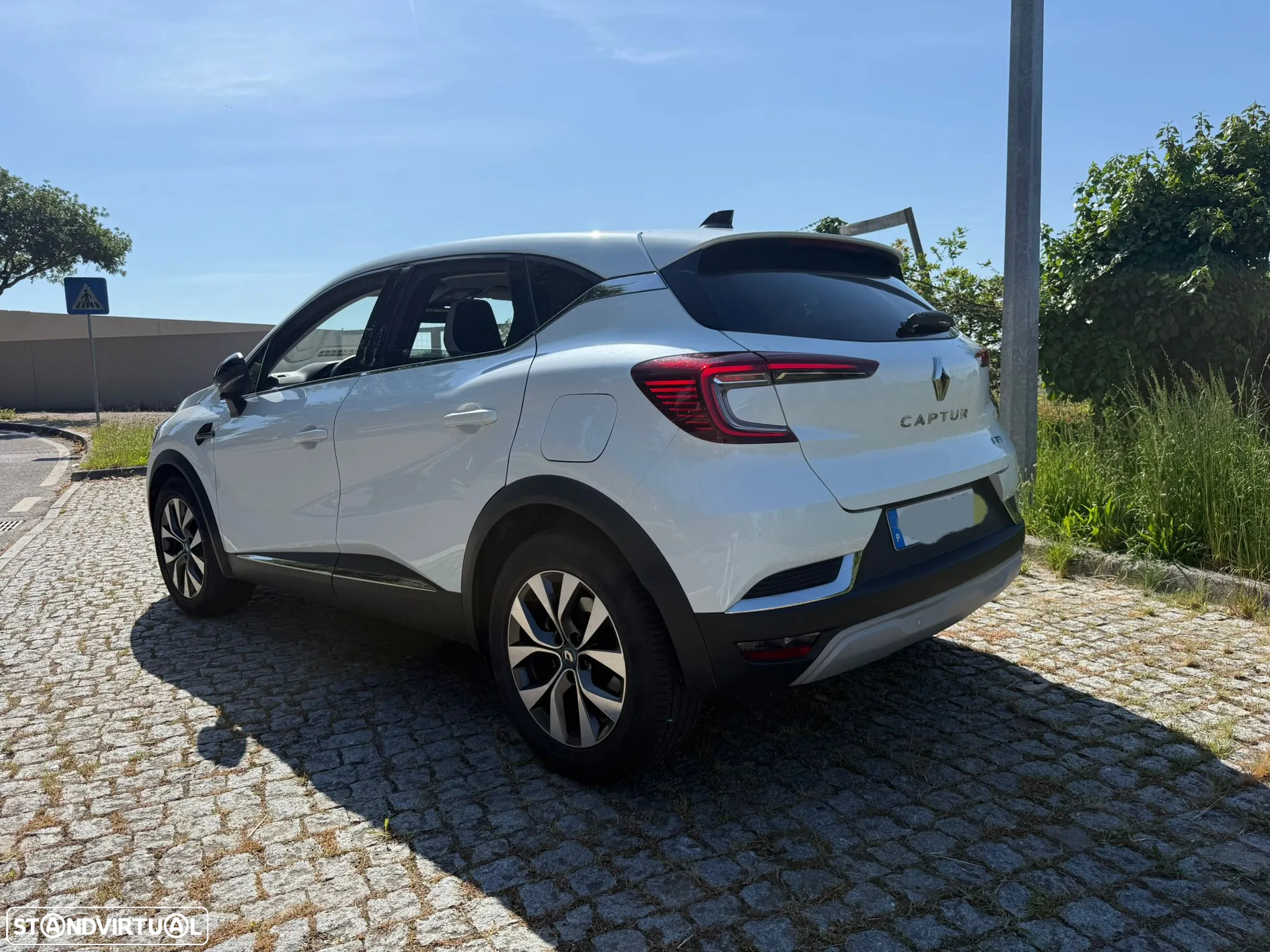 Renault Captur 1.6 E-Tech Plug-In Exclusive - 4