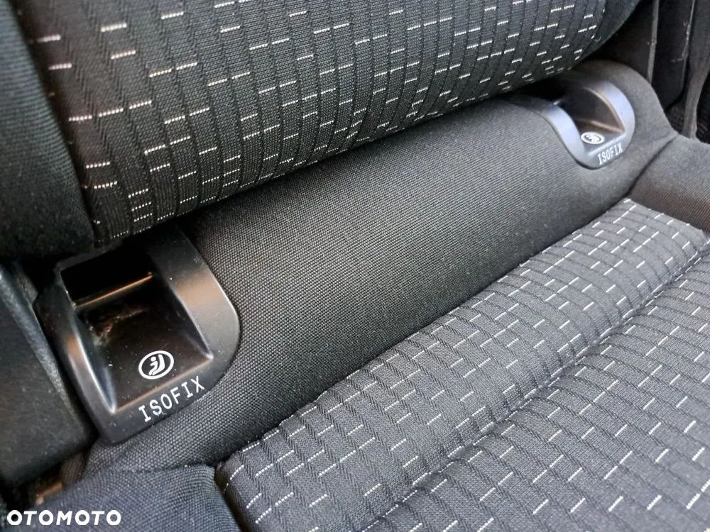 Mercedes-Benz VITO TOURER - 28