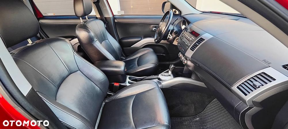 Mitsubishi Outlander 2.4 4WD CVT Intense - 13