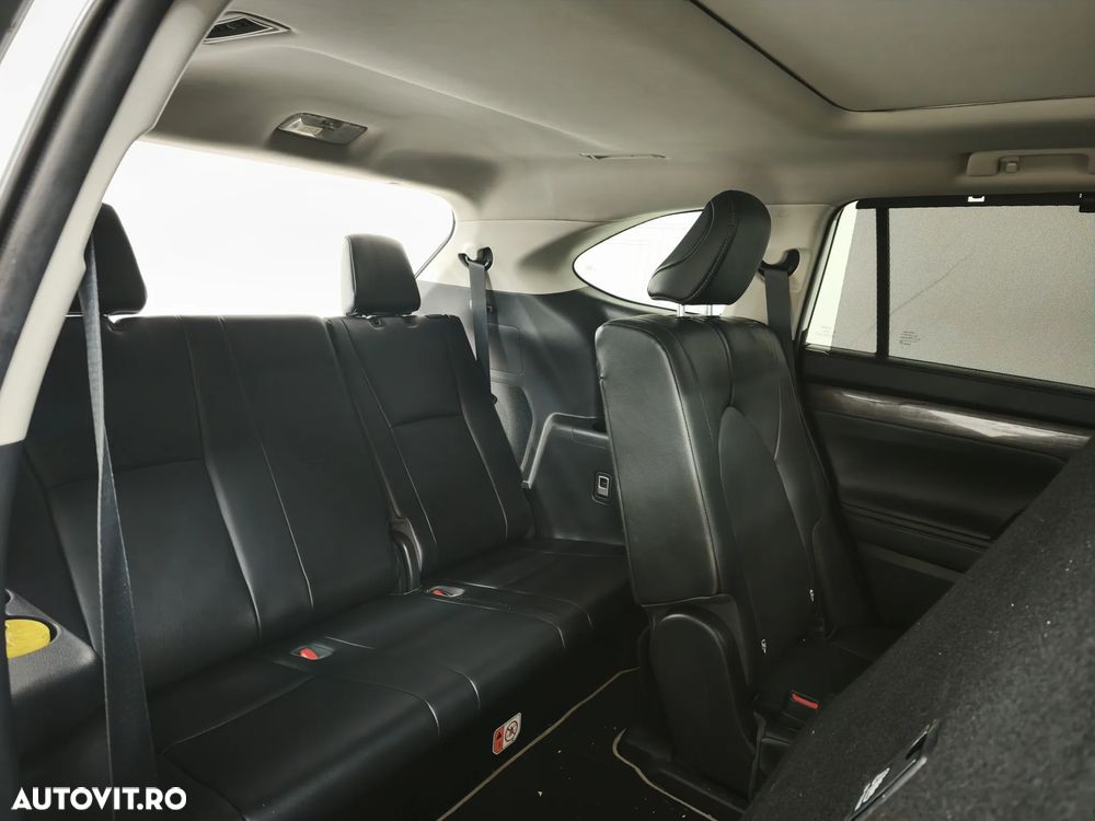 Toyota Highlander 2.5 Hybrid Luxury - 10