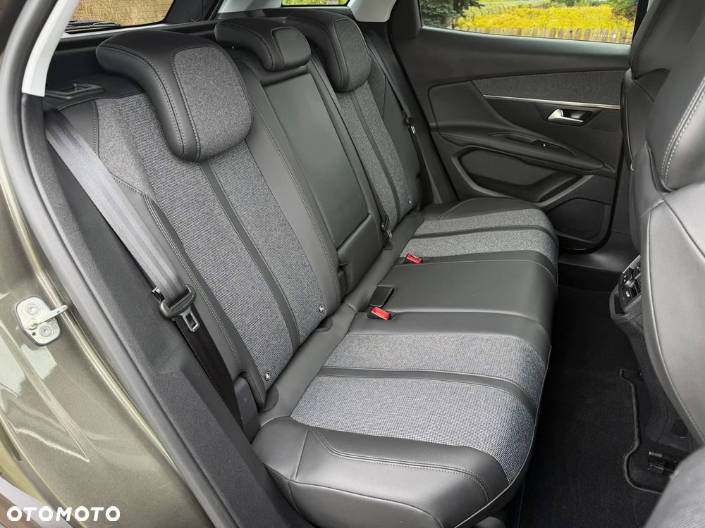 Peugeot 3008 1.5 BlueHDi Allure S&S - 40