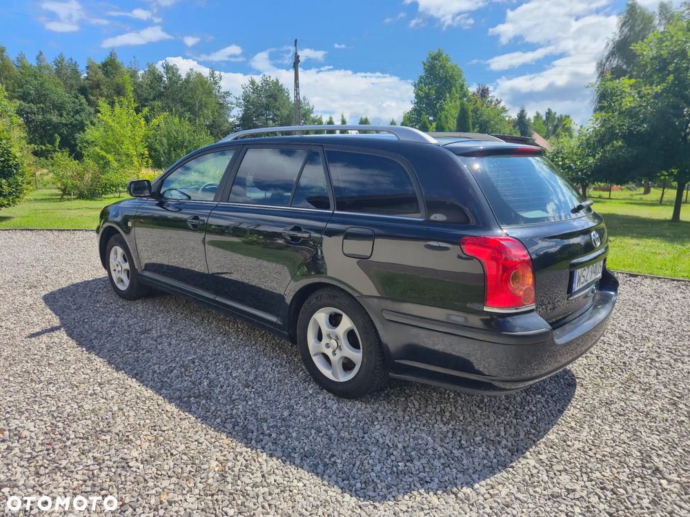 Toyota Avensis 1.8 VVT-i Combi - 4