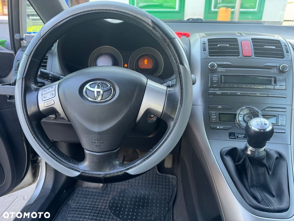Toyota Auris - 7