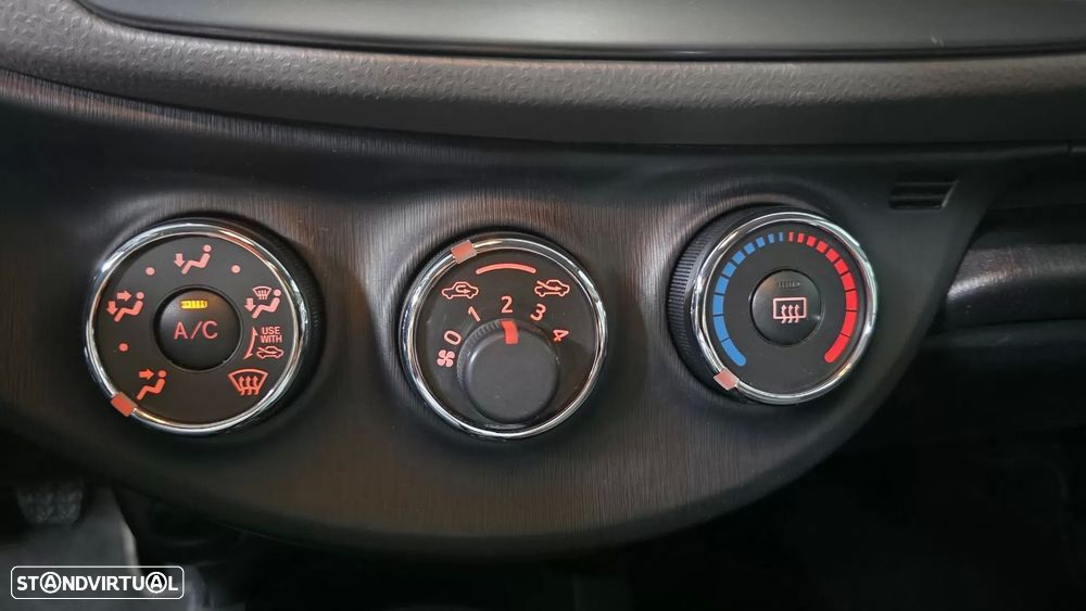 Toyota Yaris 1.33 VVT-i Comfort — fotografia 14
