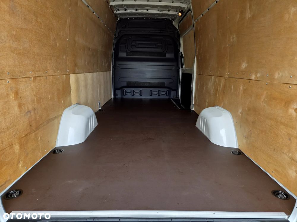 Mercedes-Benz Sprinter - 17