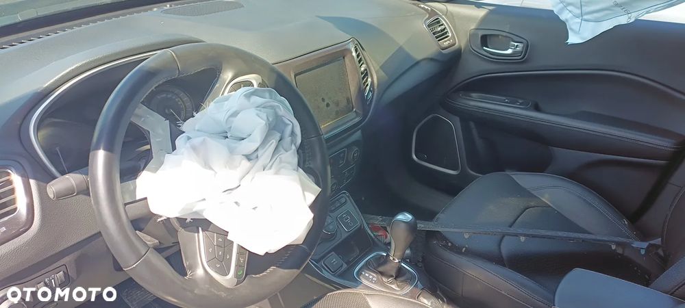 Jeep Compass 1.3 T-GDI 4xe PLUG-IN HYBRID Automatik Limited - 16