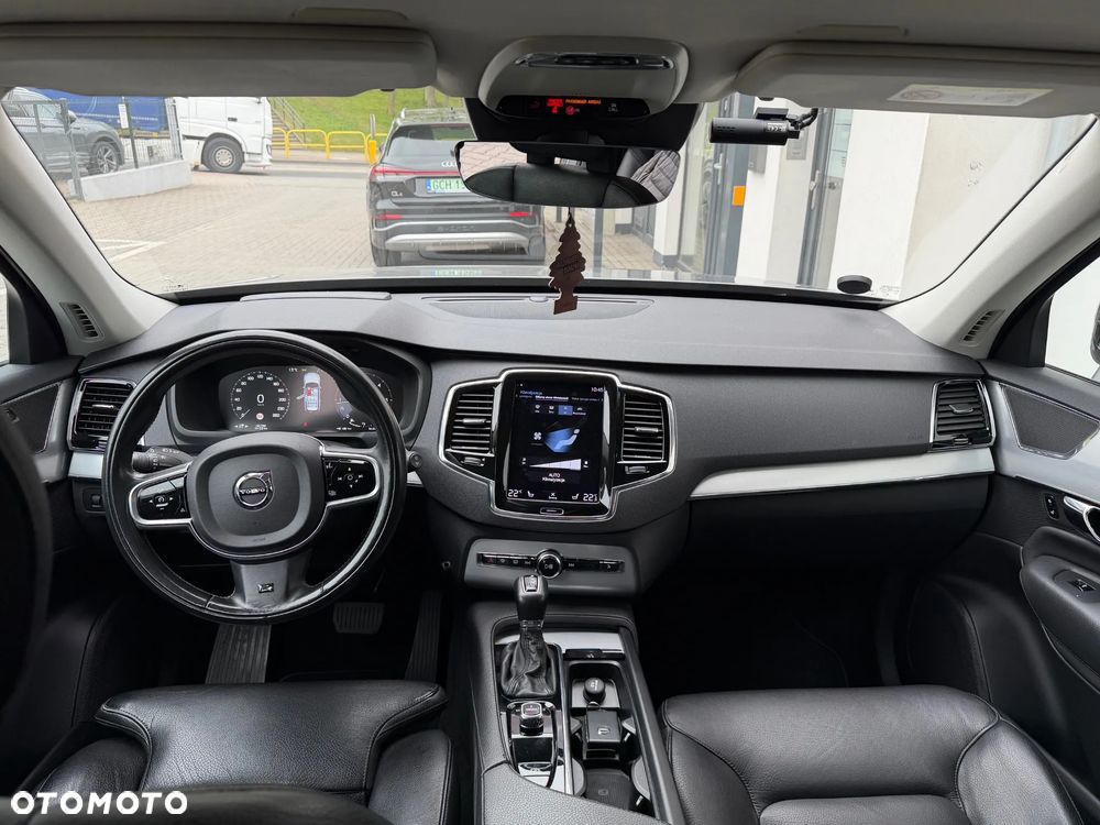 Volvo XC 90 D5 AWD Geartronic RDesign - 19