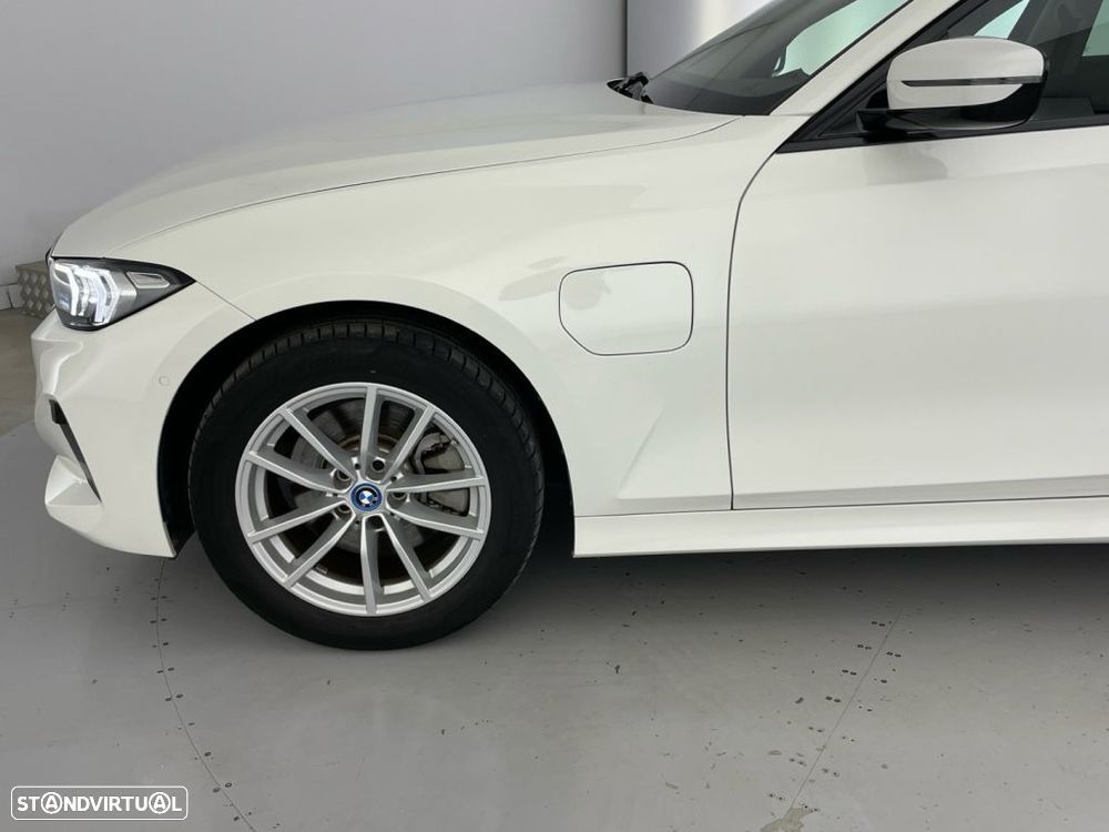 BMW 320 e Auto - 25