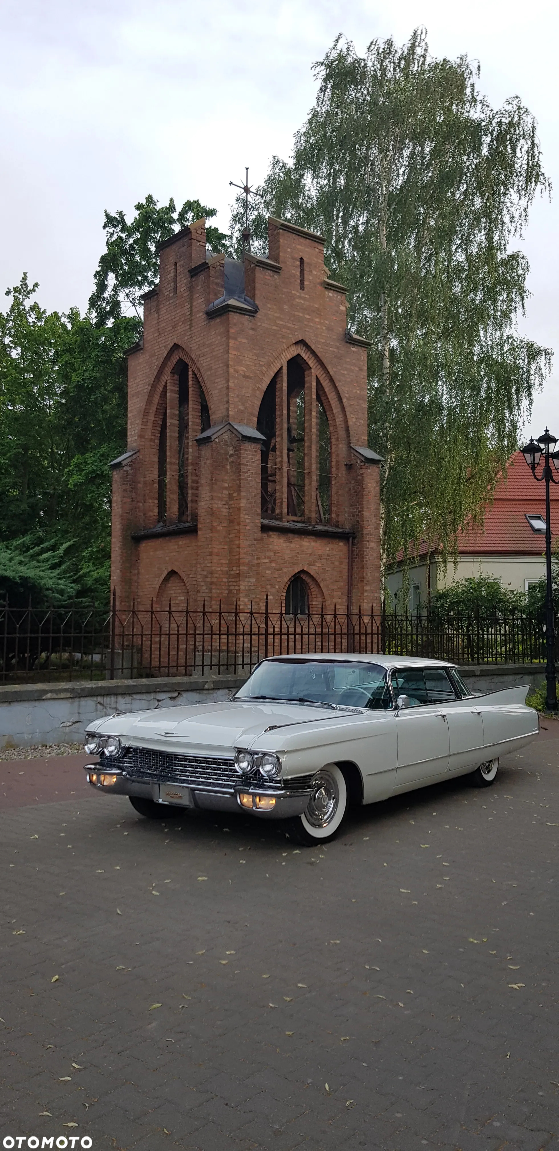 Cadillac Deville - 2