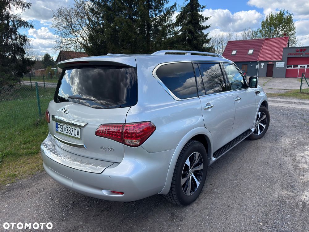 Infiniti QX80 - 8