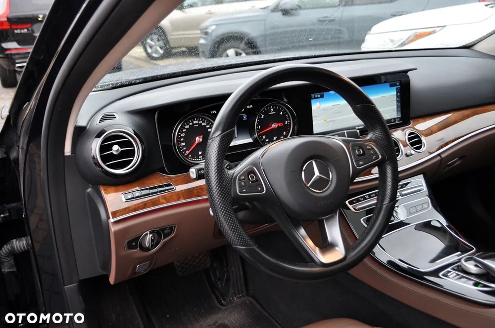 Mercedes-Benz Klasa E 350 d 4Matic 9G-TRONIC Exclusive - 14