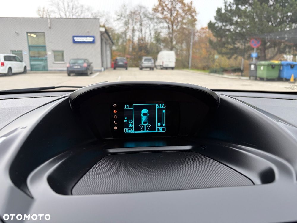 Ford Kuga 1.6 EcoBoost 2x4 Trend - 17