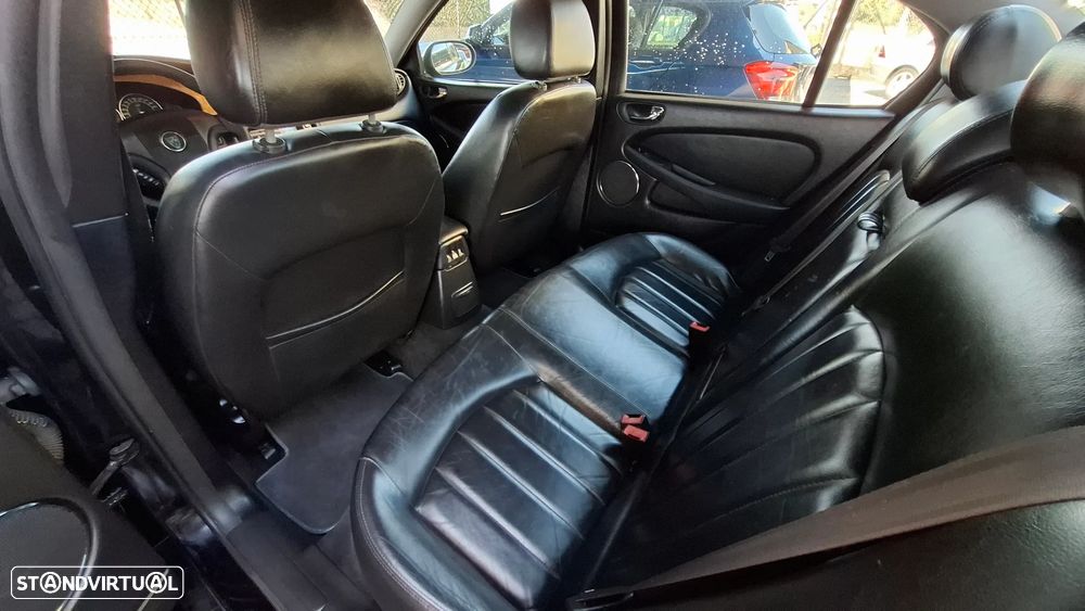 Jaguar X-Type 2.0 D Sport - 24