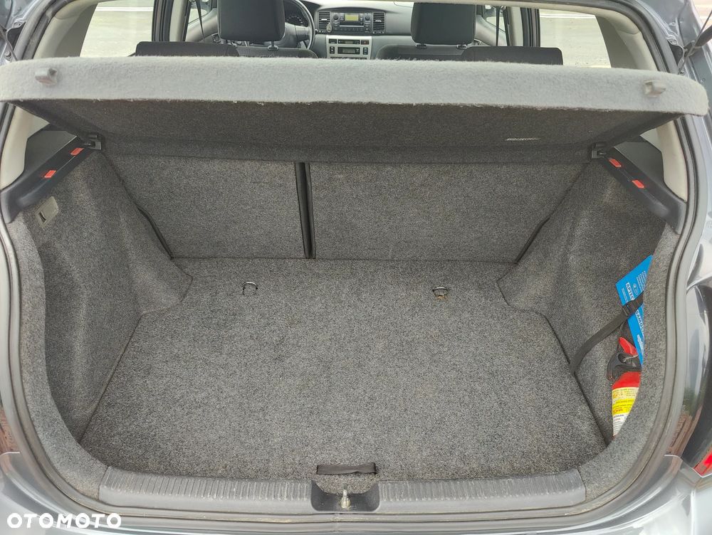 Toyota Corolla 1.6 VVT-i Sol - 12