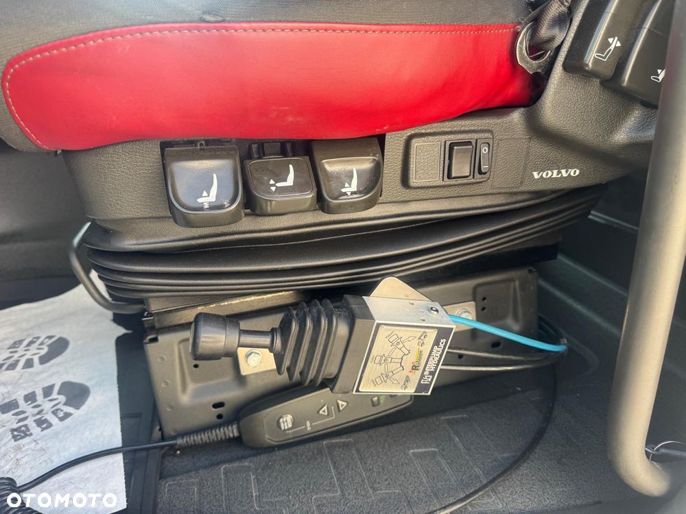 Volvo FH 460/ HYDRAULIKA/ 4 PODUSZKI TYŁ/ LEKKA 7583kg Brutto - 18