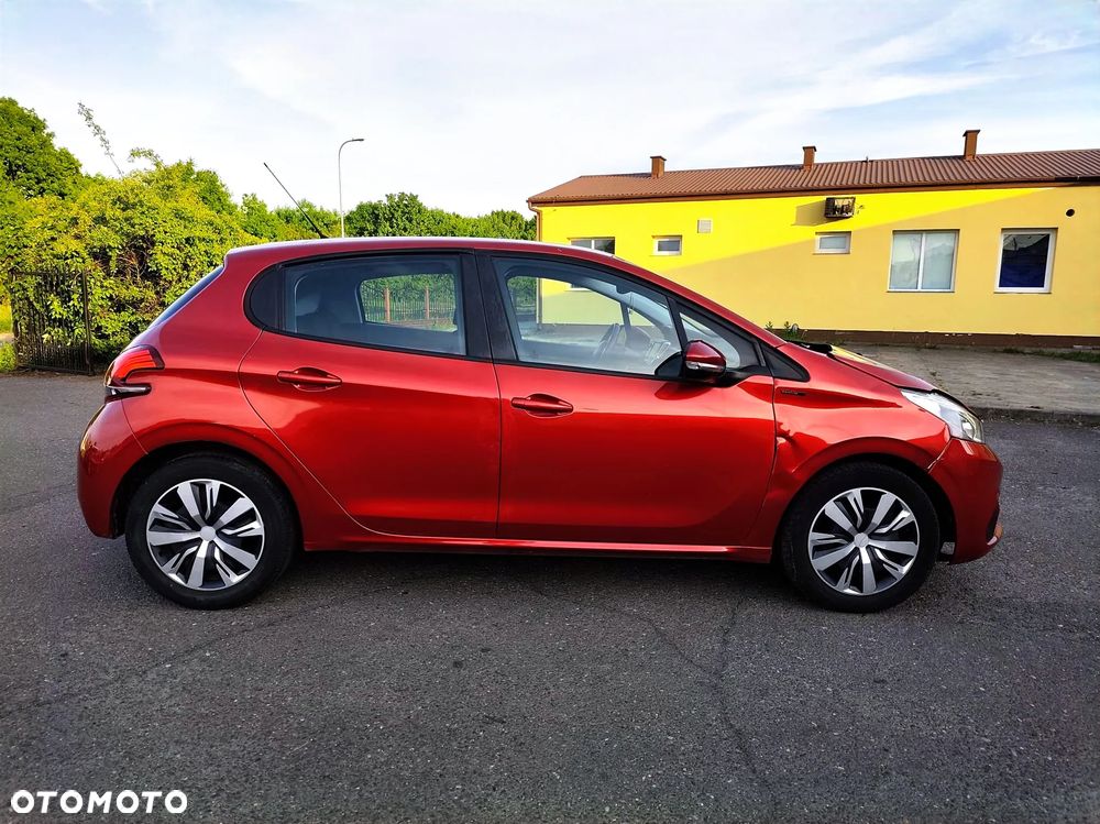 Peugeot 208 PureTech 82 Start & Stop Allure - 6