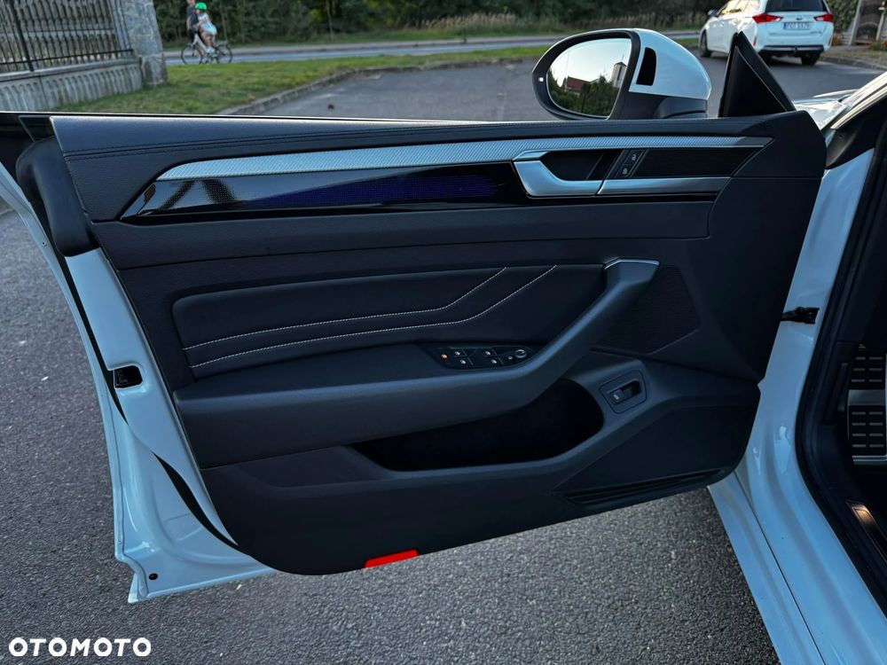 Volkswagen Arteon 2.0 TDI SCR 4Motion DSG R-Line - 13