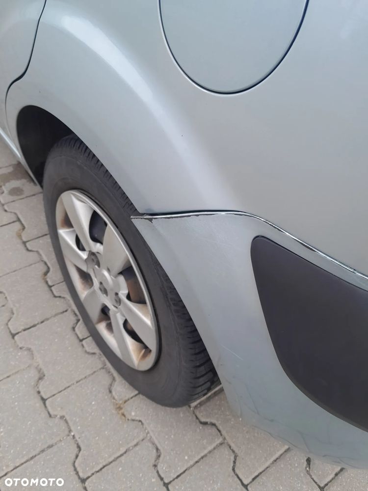 Kia Rio 1.5 CRDi Comfort + - 16