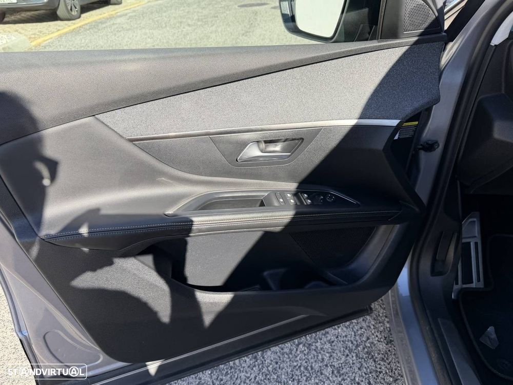 Peugeot 5008 2023 photo 5