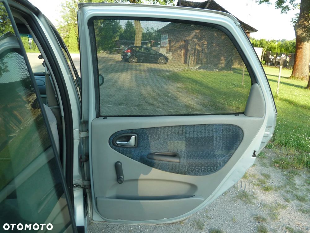 Renault Scenic 1.6 16V Authentique - 15