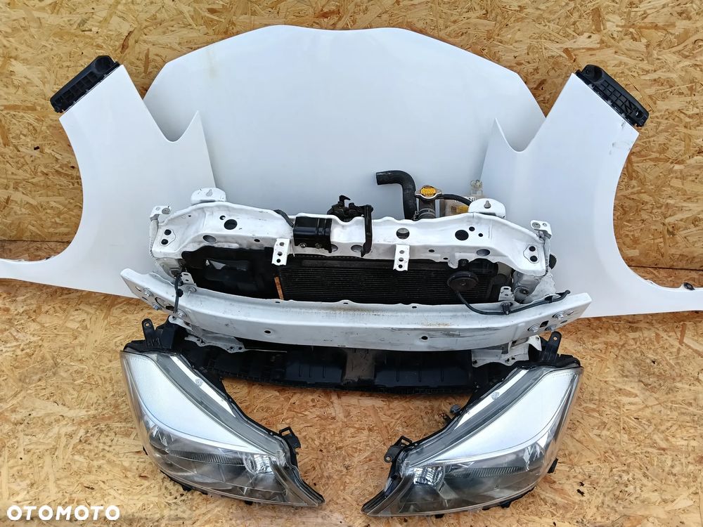 Toyota Yaris III 1.0 Maska Błotniki Lampy Pas Przedni Chłodnice - 11