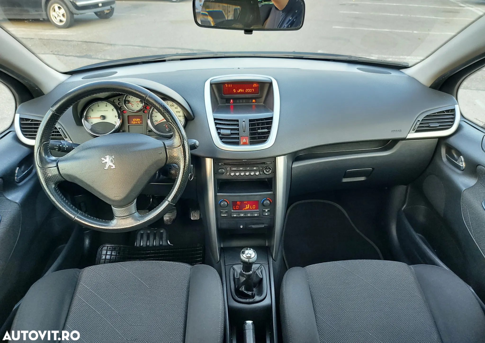 Peugeot 207 - 12