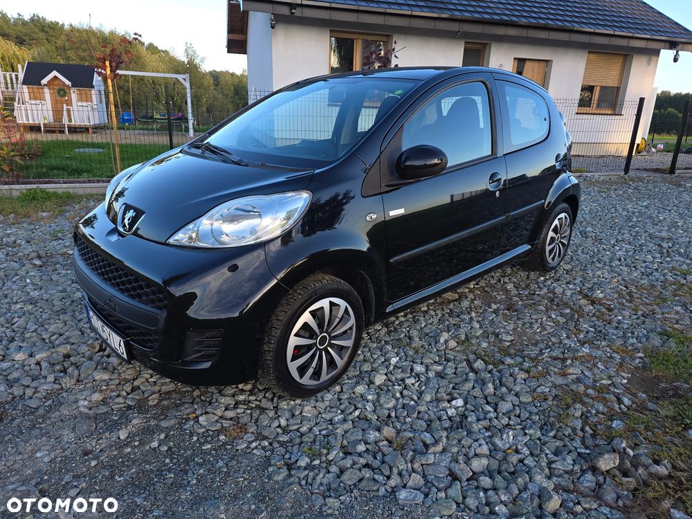 Peugeot 107 1.0 Trendy - 1
