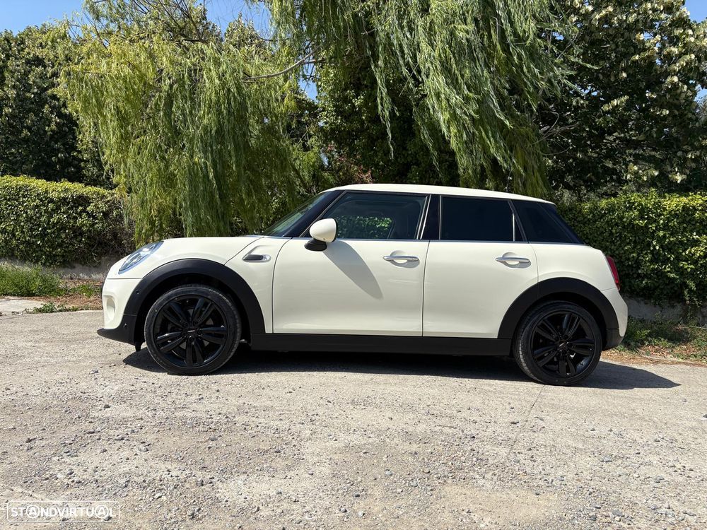 MINI 5 Portas Cooper D Aut. - 53
