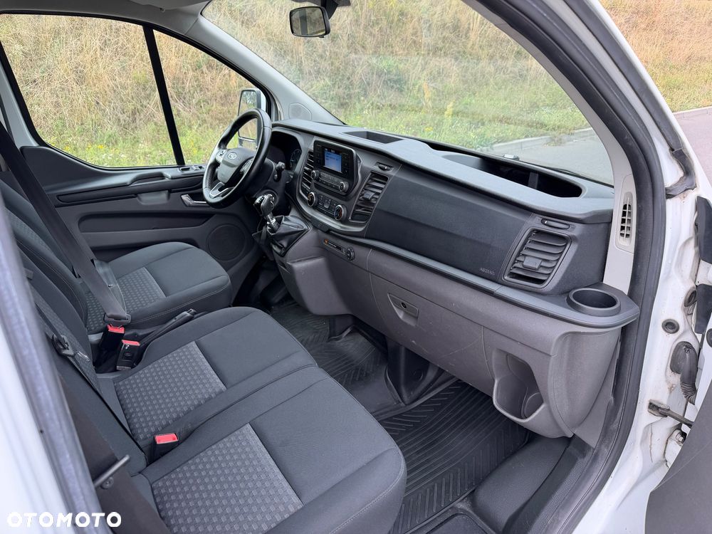Ford Transit Custom - 11