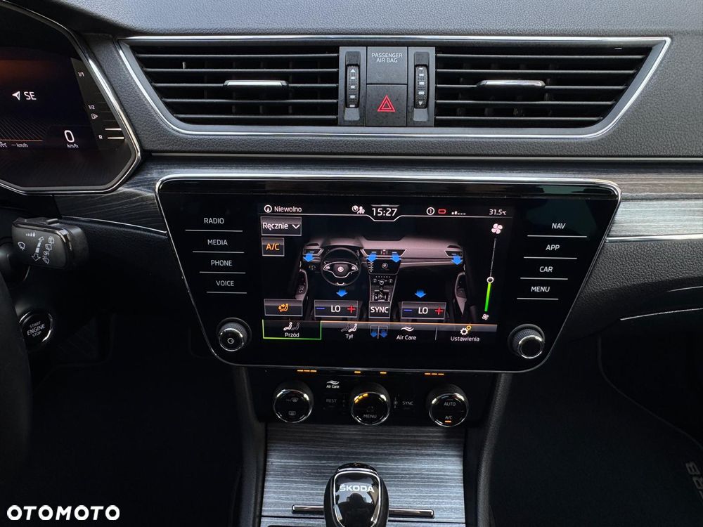 Skoda Superb 2.0 TDI SCR Style DSG - 24