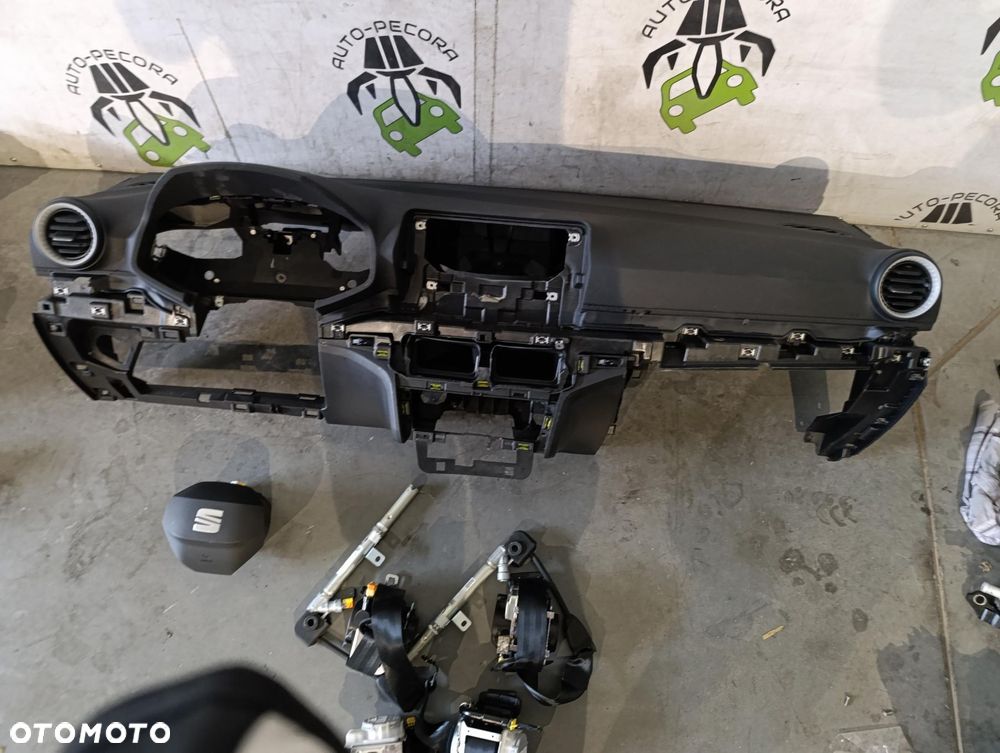 SEAT ARONA LIFT DESKA KONSOLA PASY 000 - 2