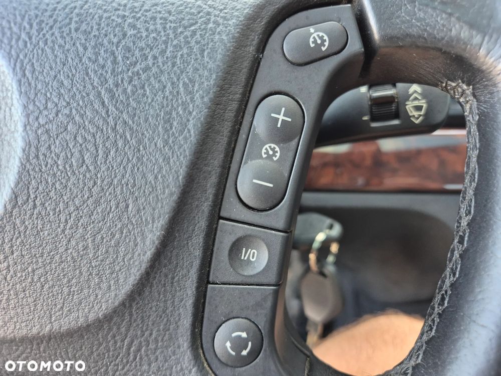 BMW Seria 5 525i - 37