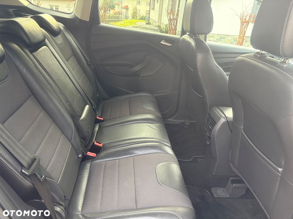 Ford Kuga 2.0 TDCi 4x4 Titanium - 12