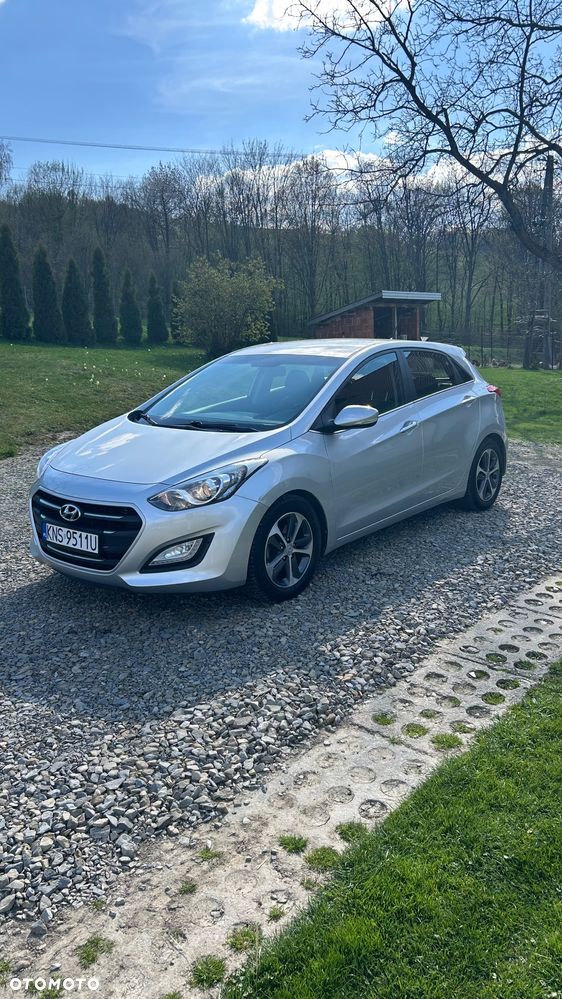 Hyundai i30 blue 1.6 CRDi Classic - 2