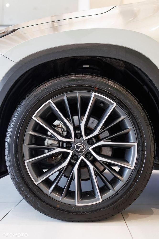 Lexus NX 350h Omotenashi AWD - 23