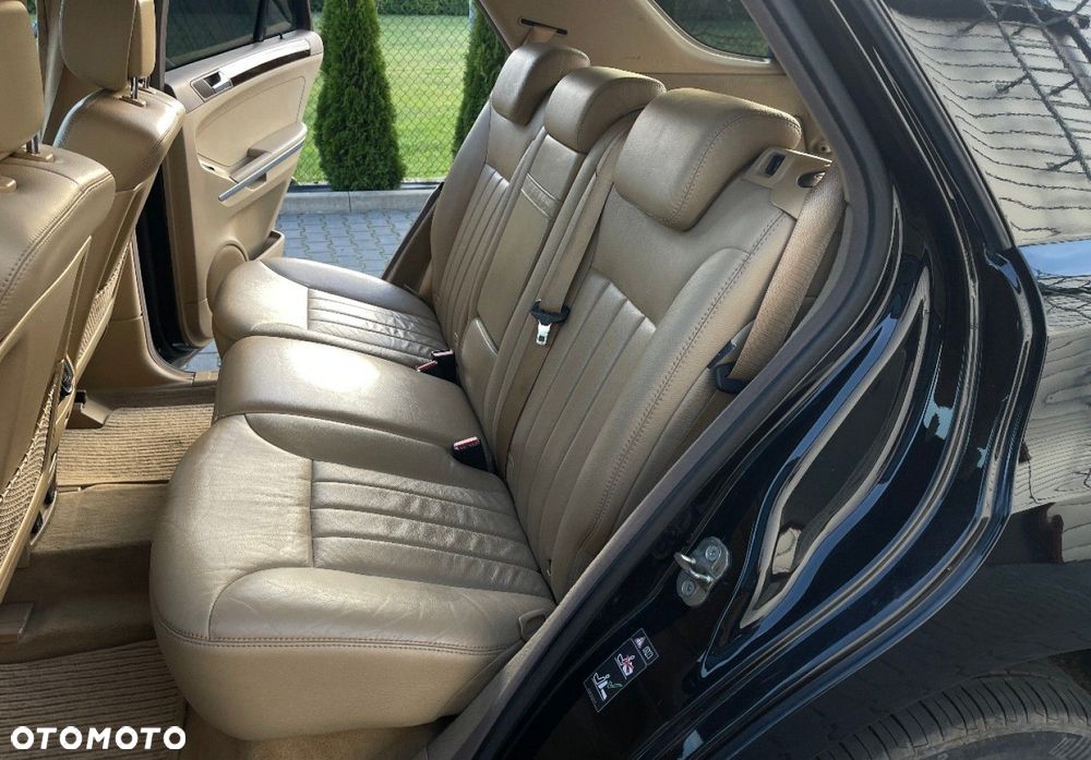 Mercedes-Benz ML - 15
