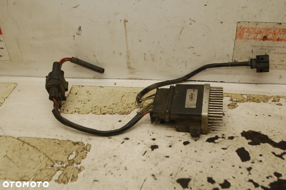 MODUŁ WENTYLATORÓW 8K0910501F AUDI A4 B8 A5 - 2