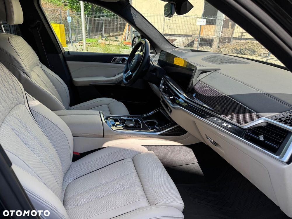 BMW X7 xDrive40d mHEV - 12