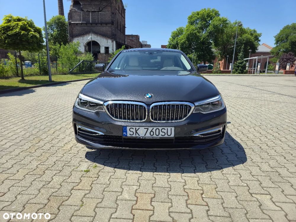 BMW Seria 5 520d xDrive Luxury Line - 3