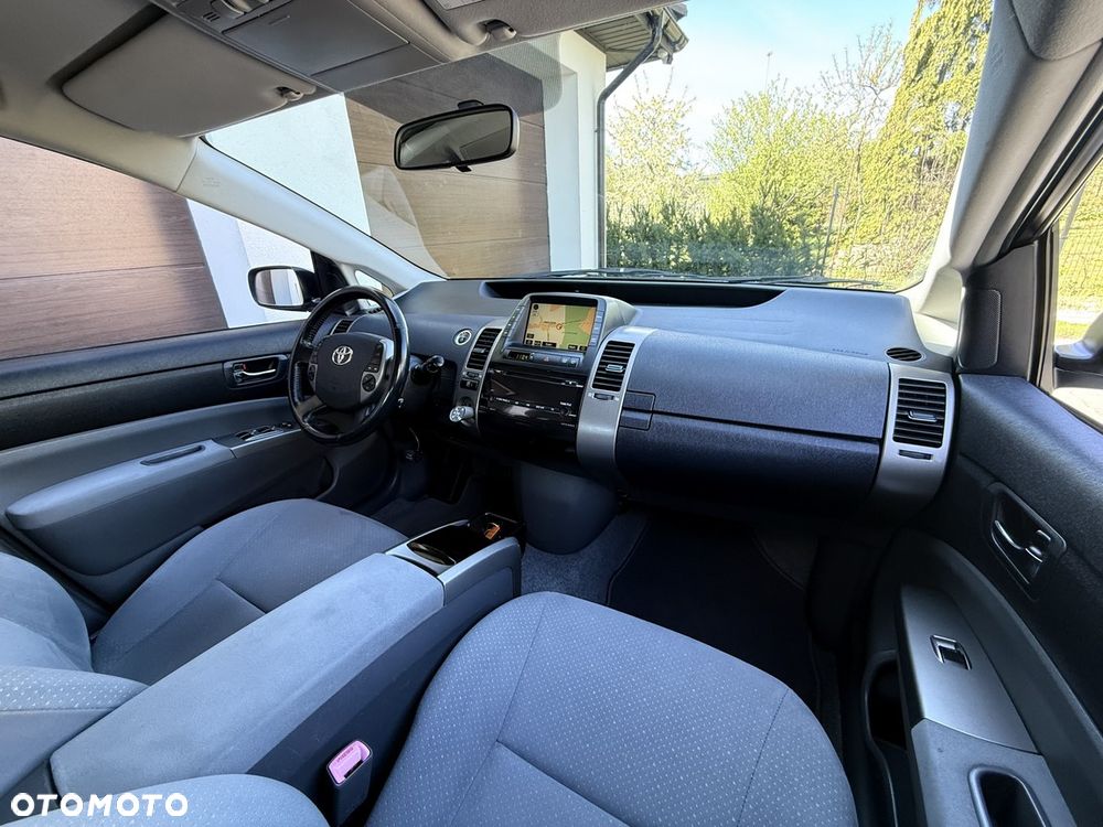 Toyota Prius 1.5 VVT-i Sol - 28