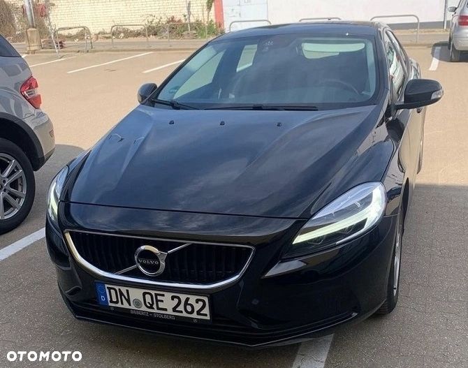 Volvo V40 D2 Drive-E Momentum - 1