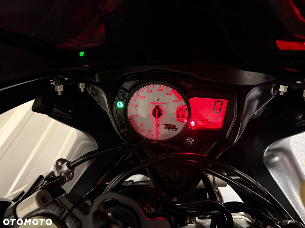 Suzuki GSX-R - 10