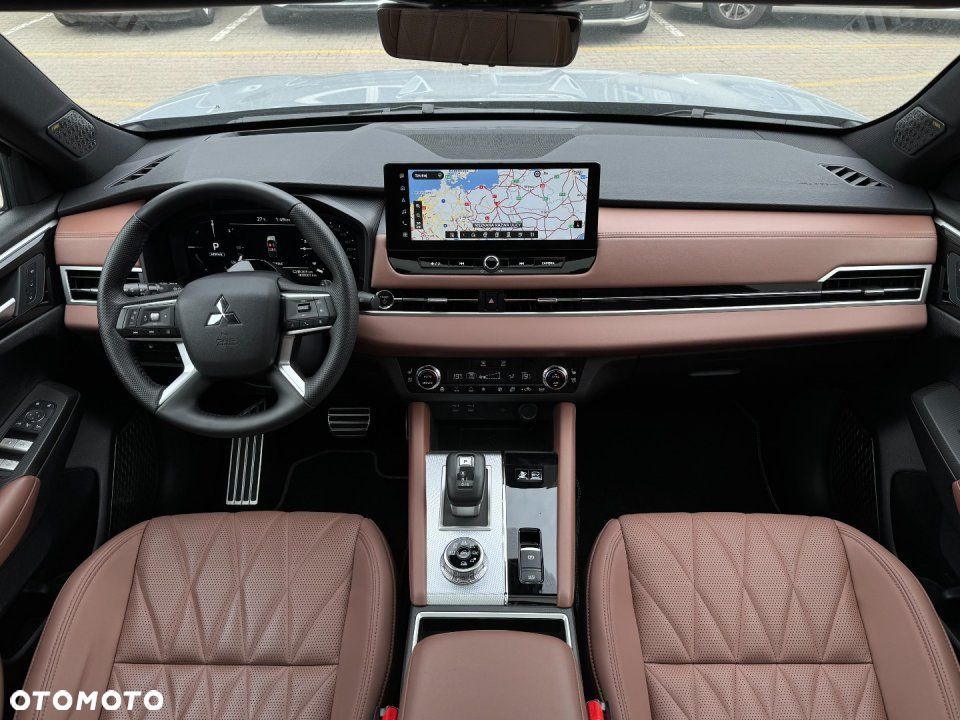 Mitsubishi Outlander - 14