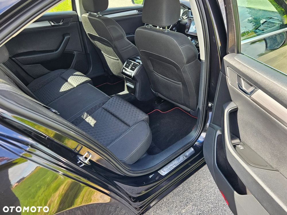 Skoda Superb 2.0 TDI Ambition - 17