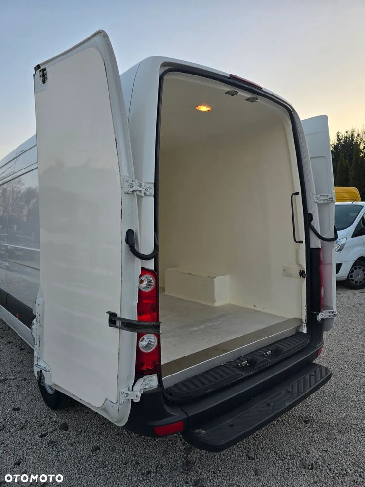 Volkswagen CRAFTER - 14