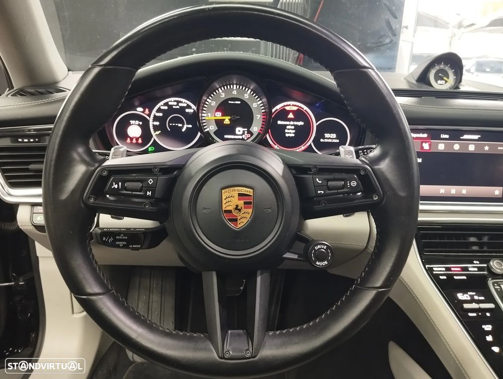 Porsche Panamera Sport Turismo 4 E-Hybrid Platinum Edition - 30