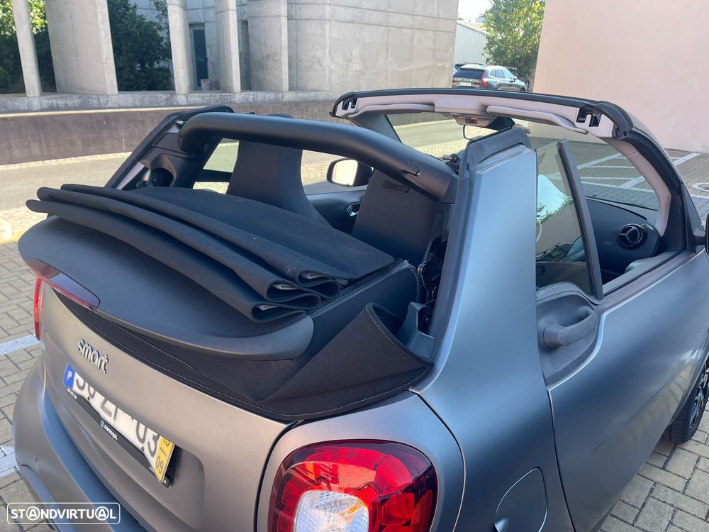 Smart Fortwo Cabrio - 1
