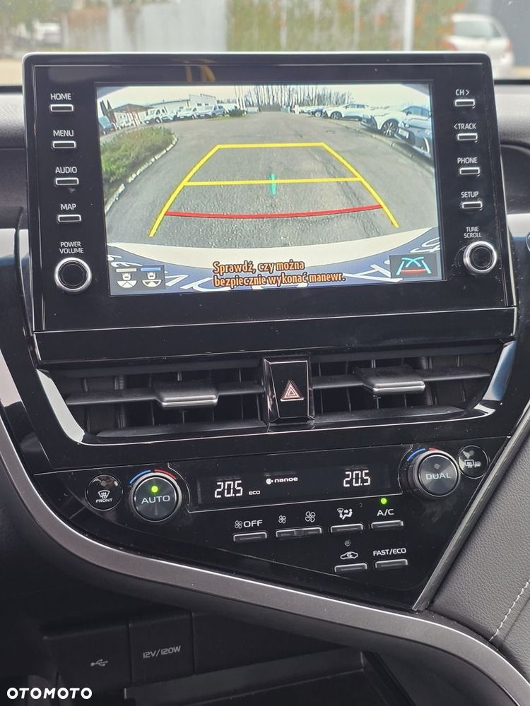 Toyota Camry 2.5 Hybrid Prestige CVT - 23