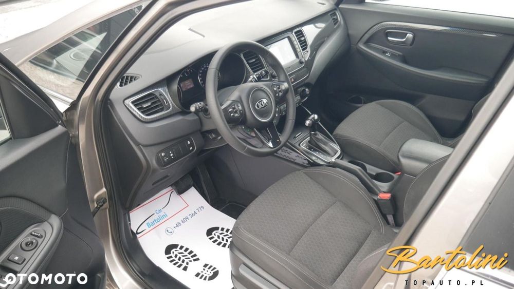 Kia Carens - 12