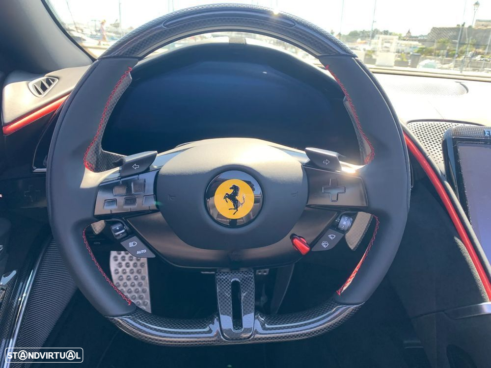Ferrari Roma Spider - 26